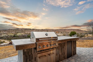 Outdoor Kitchen