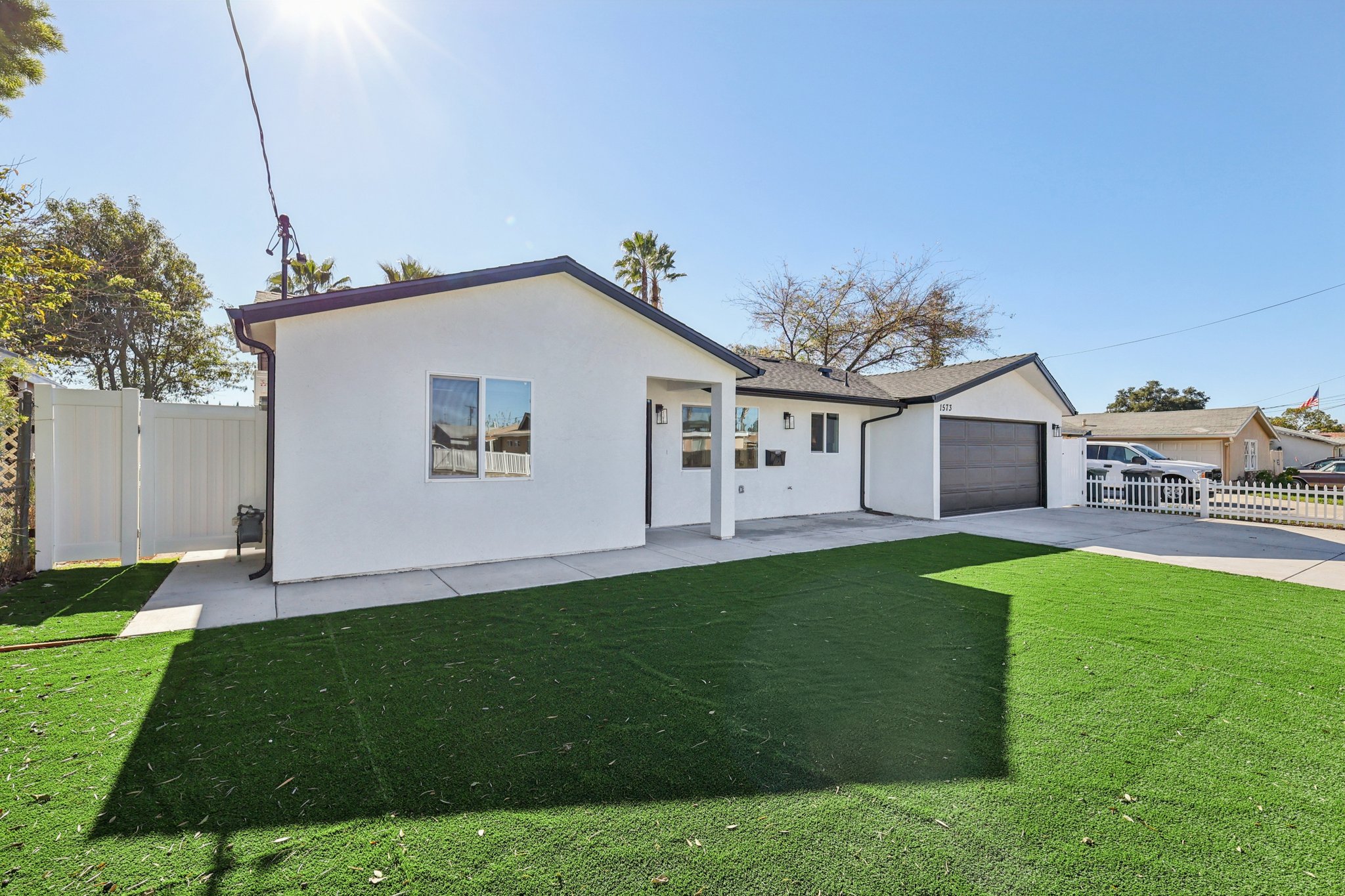 E Madison Ave-S1201-002.jpg