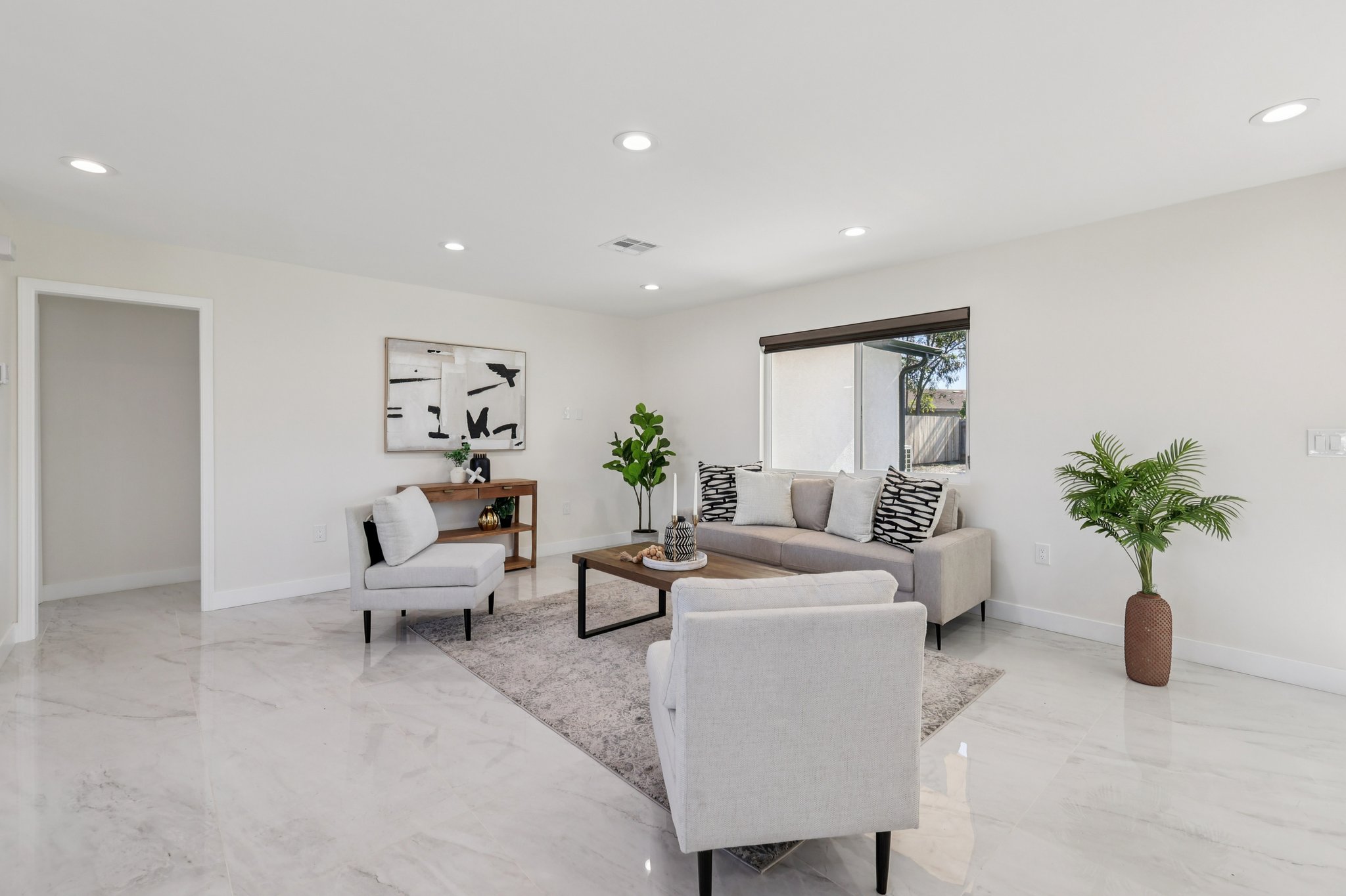 E Madison Ave-S1201-006.jpg