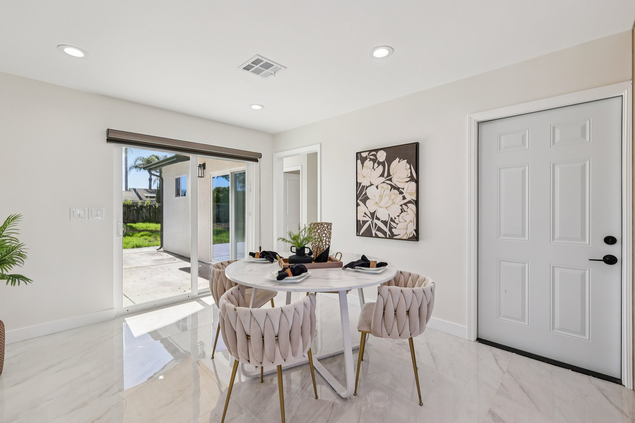 E Madison Ave-S1201-013.jpg