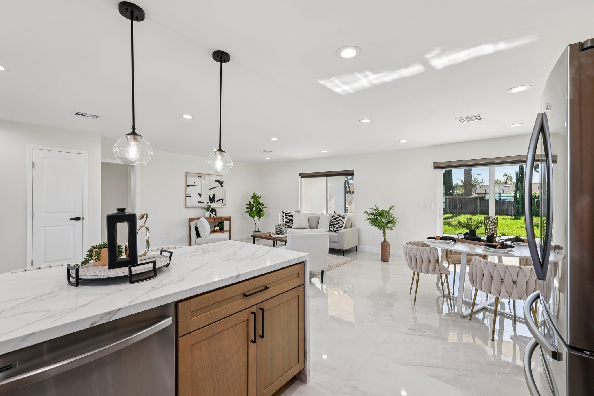 E Madison Ave-S1201-018.jpg