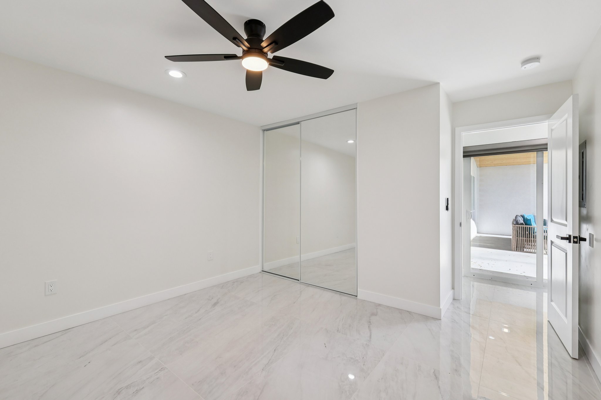 E Madison Ave-S1201-035.jpg