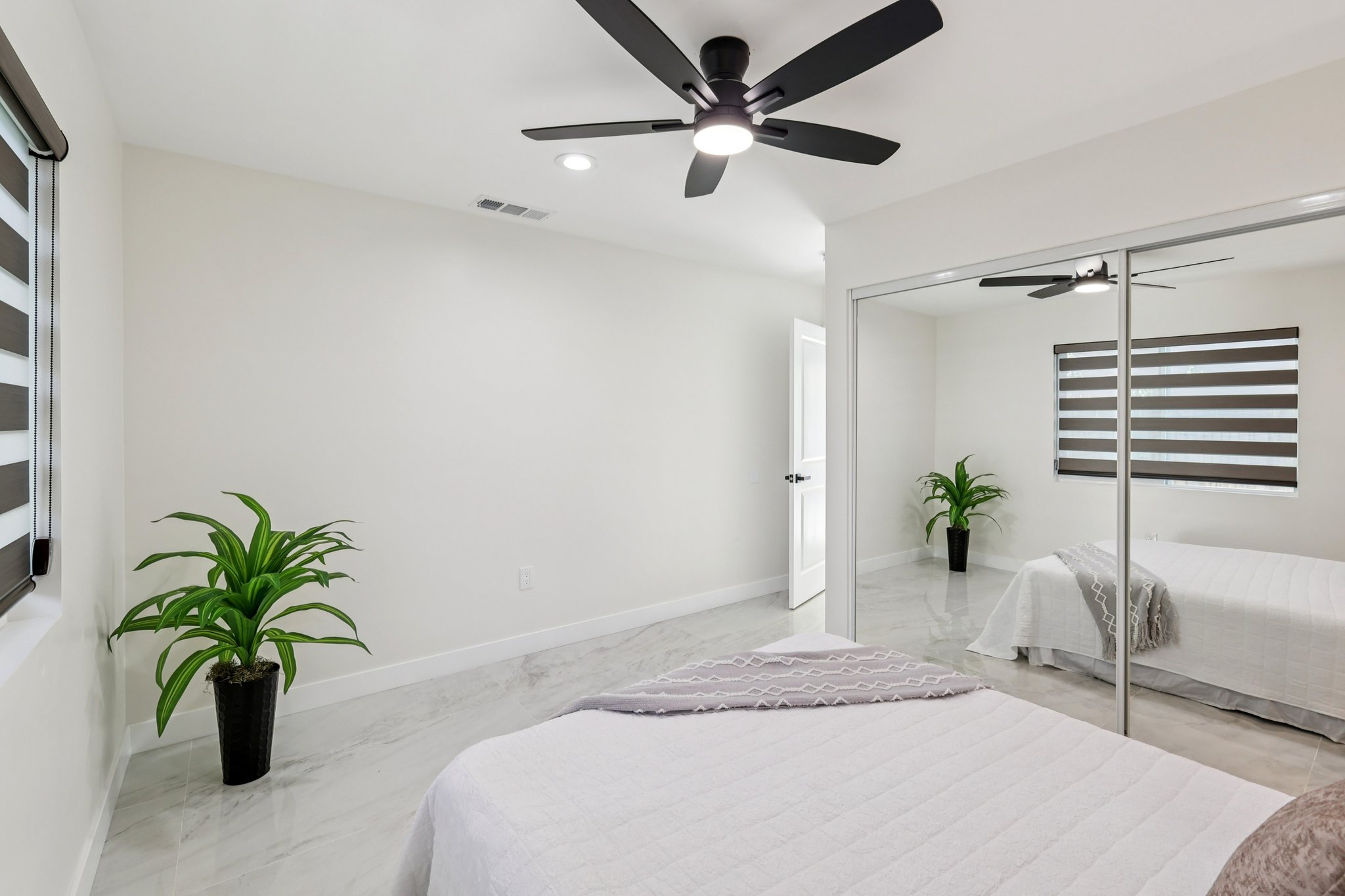 E Madison Ave-S1201-038.jpg