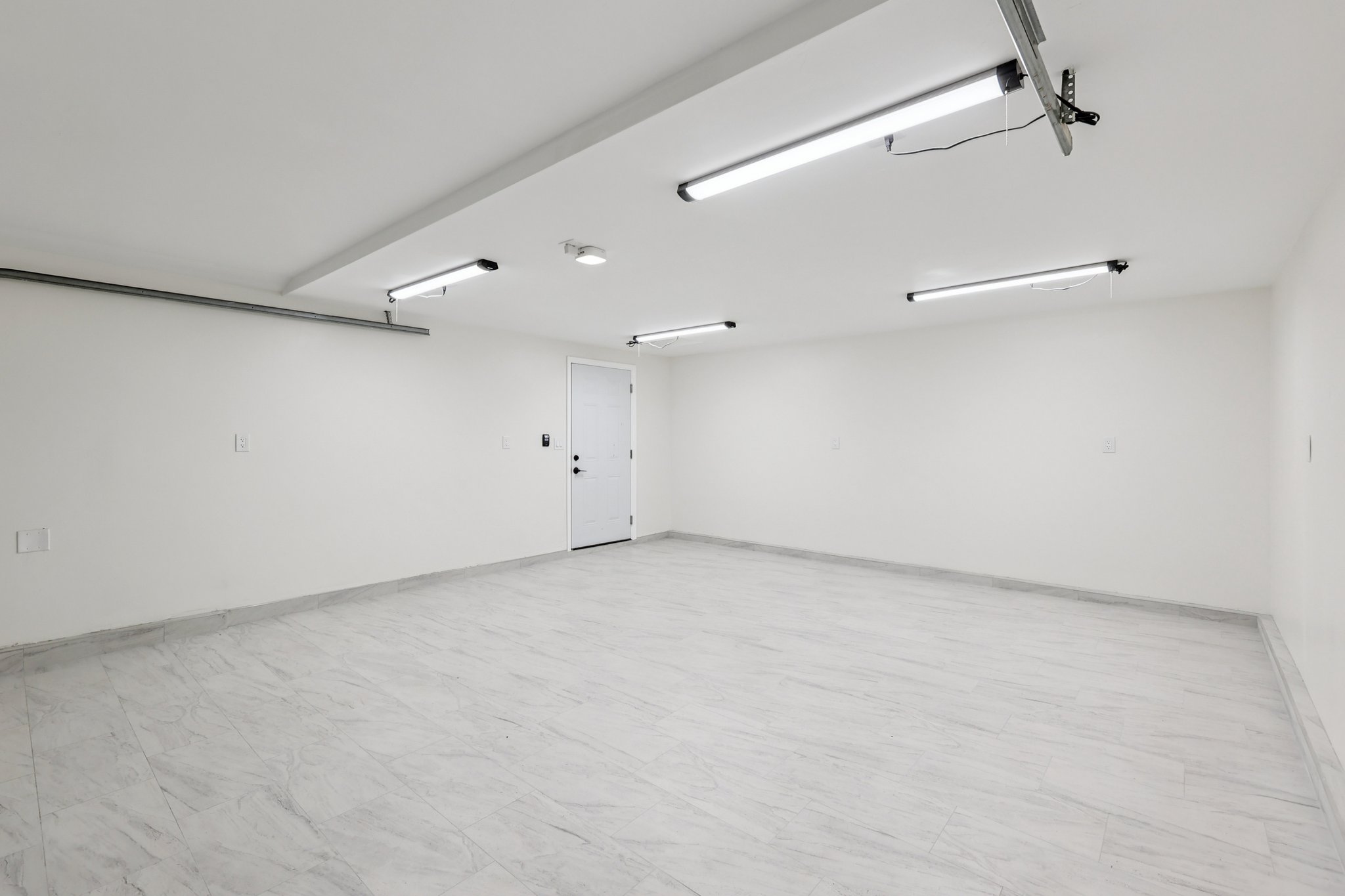 E Madison Ave-S1201-039.jpg