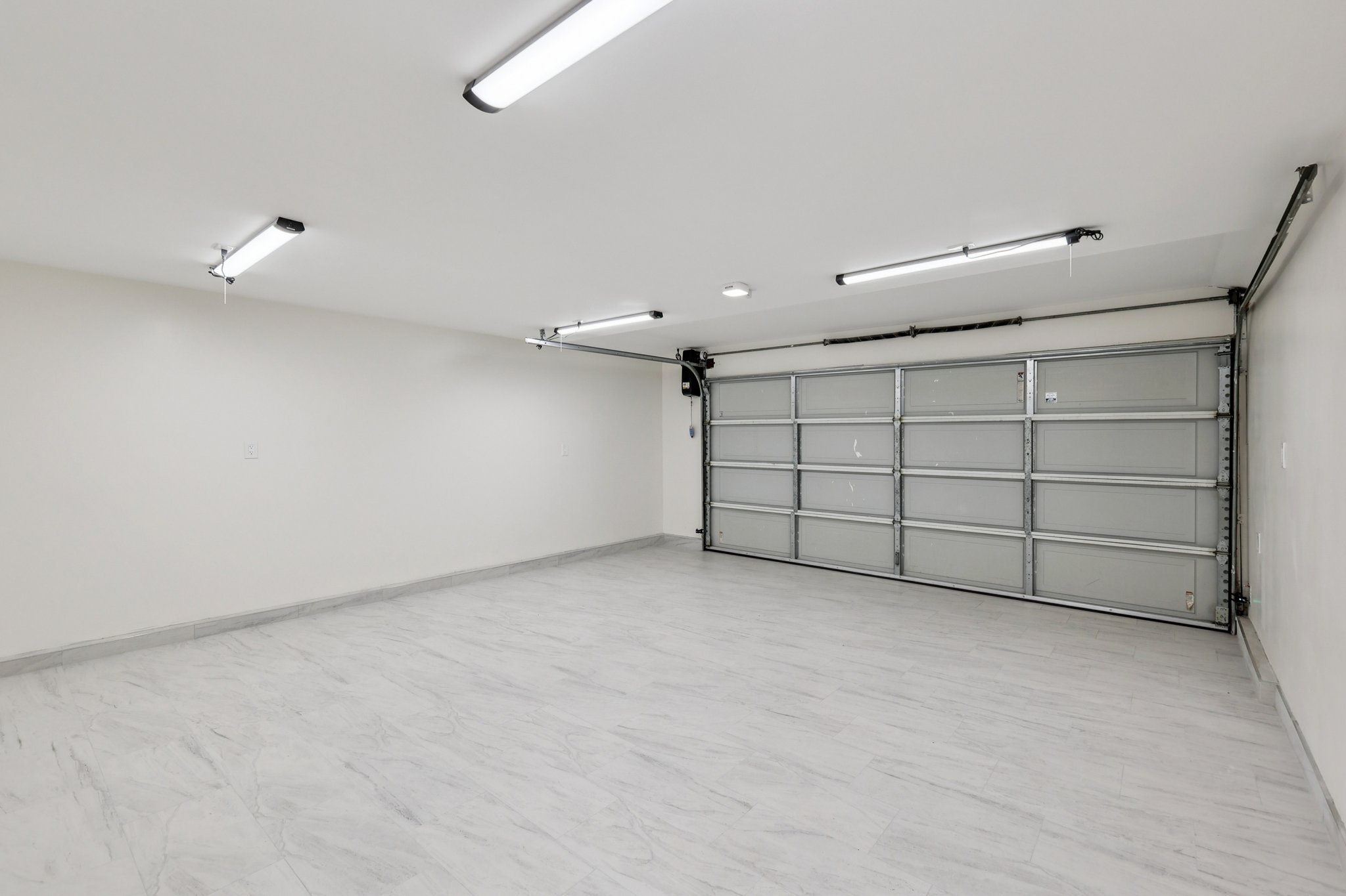 E Madison Ave-S1201-040.jpg