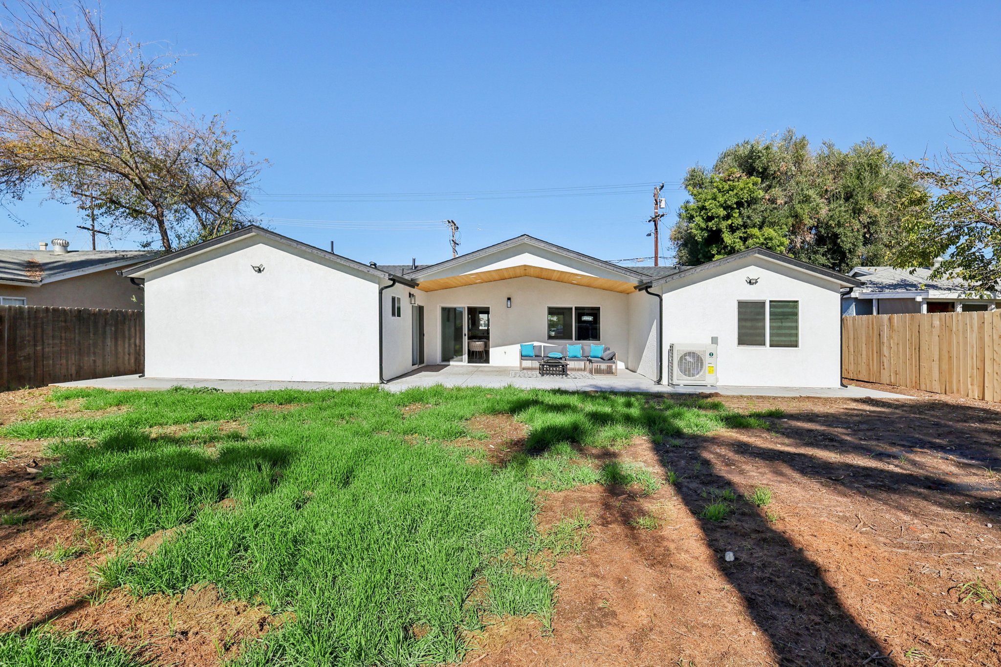 E Madison Ave-S1201-045.jpg