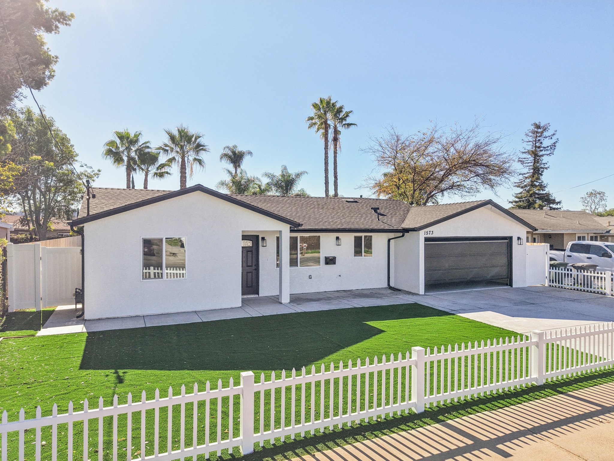 E Madison Ave-S1201-053.jpg