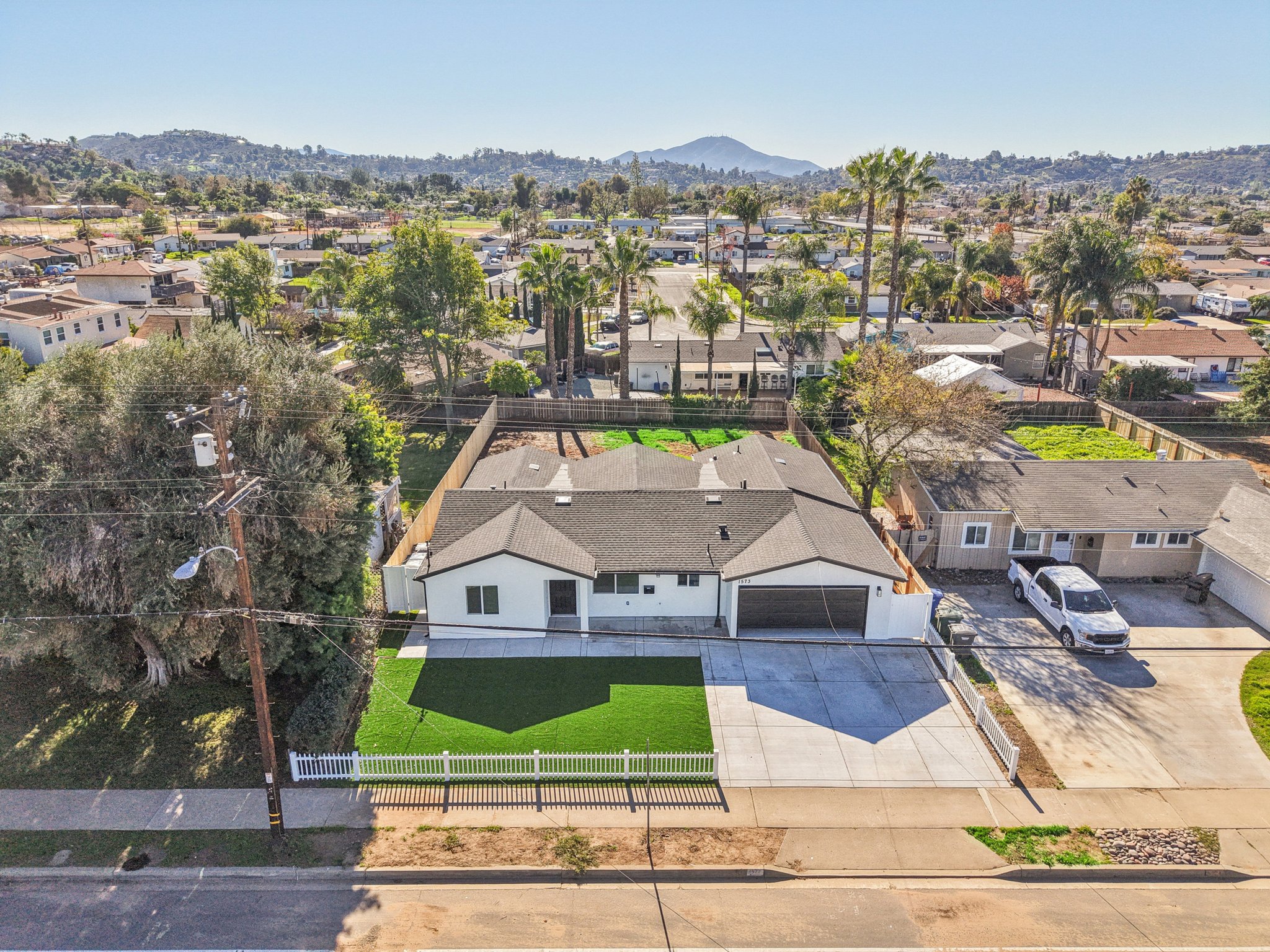 E Madison Ave-S1201-055.jpg