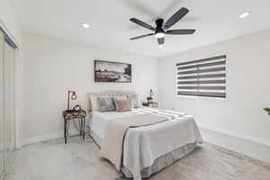 E Madison Ave-S1201-027.jpg