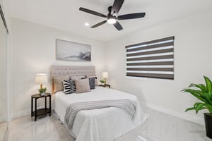 E Madison Ave-S1201-036.jpg