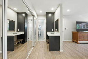 Photo 44