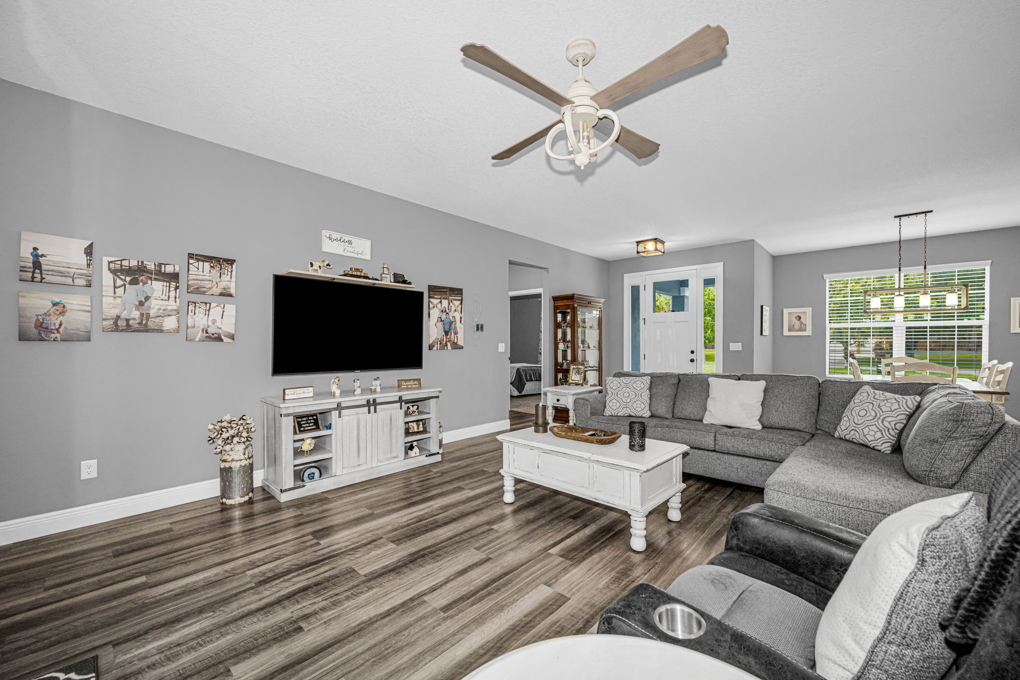 Living Room 4