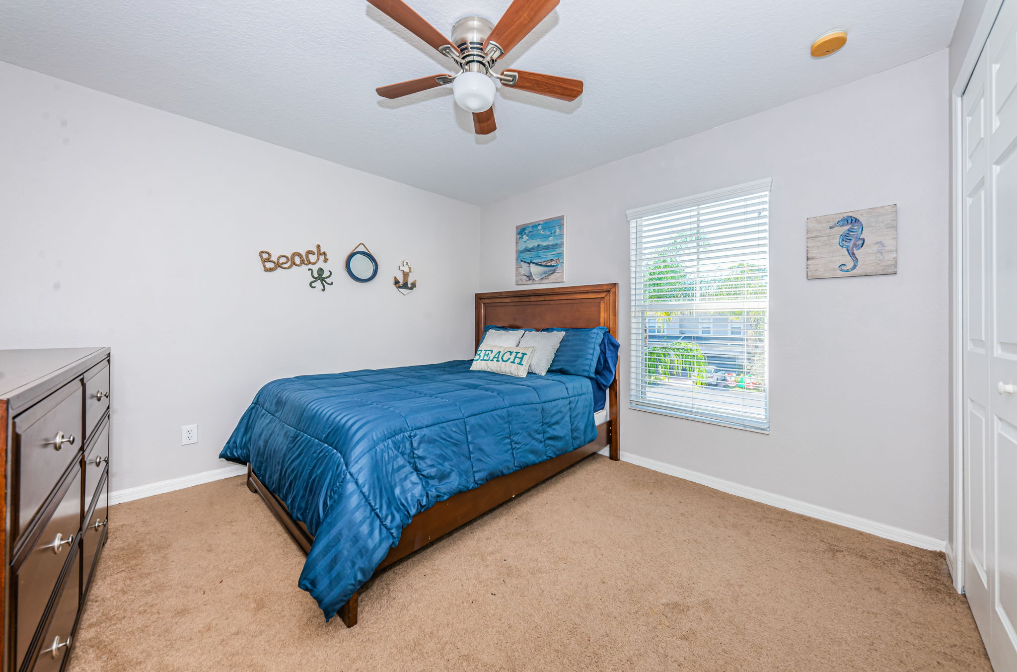 Upper Level Bedroom2a