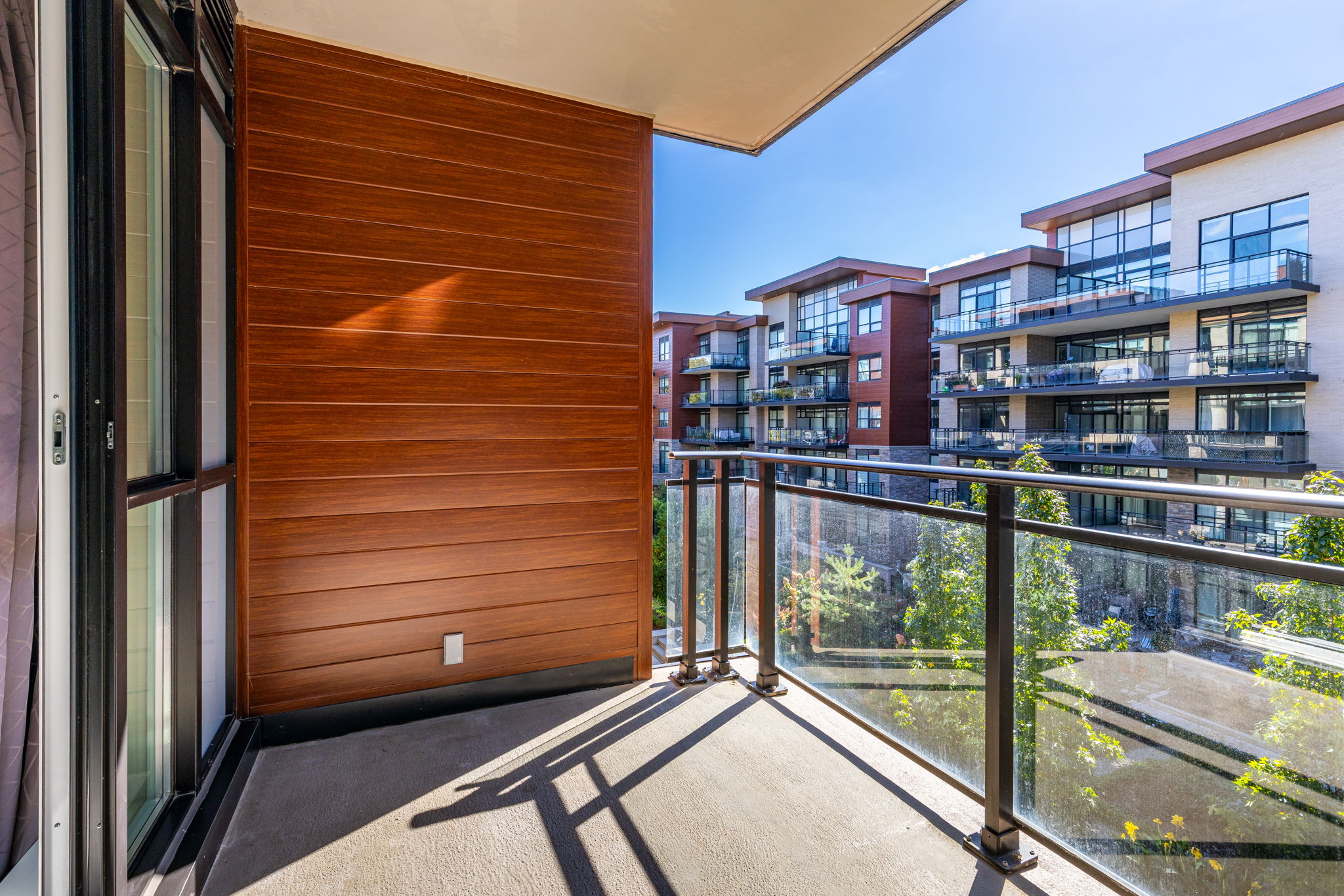 Balcony full privacy wall