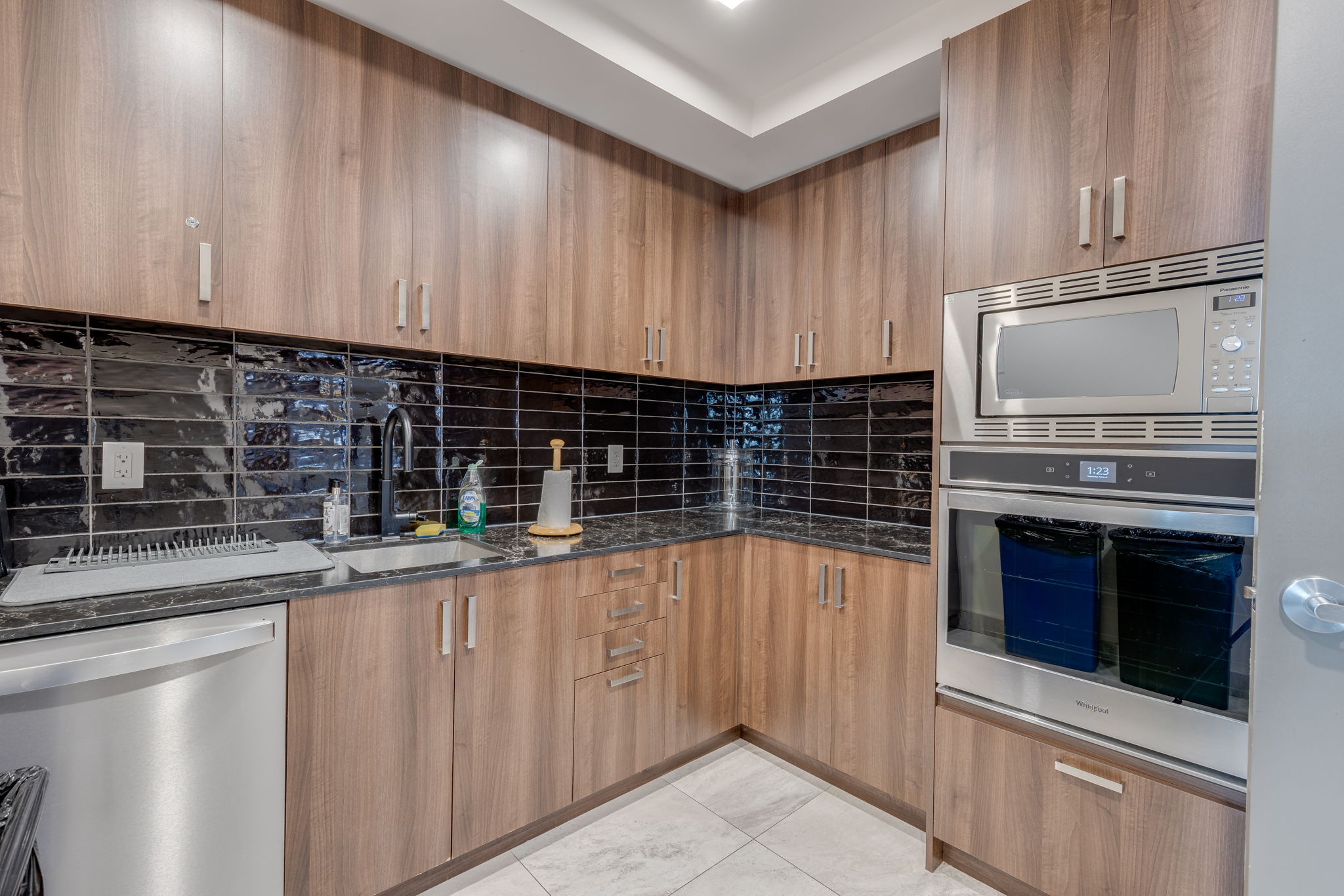 party room kitchen