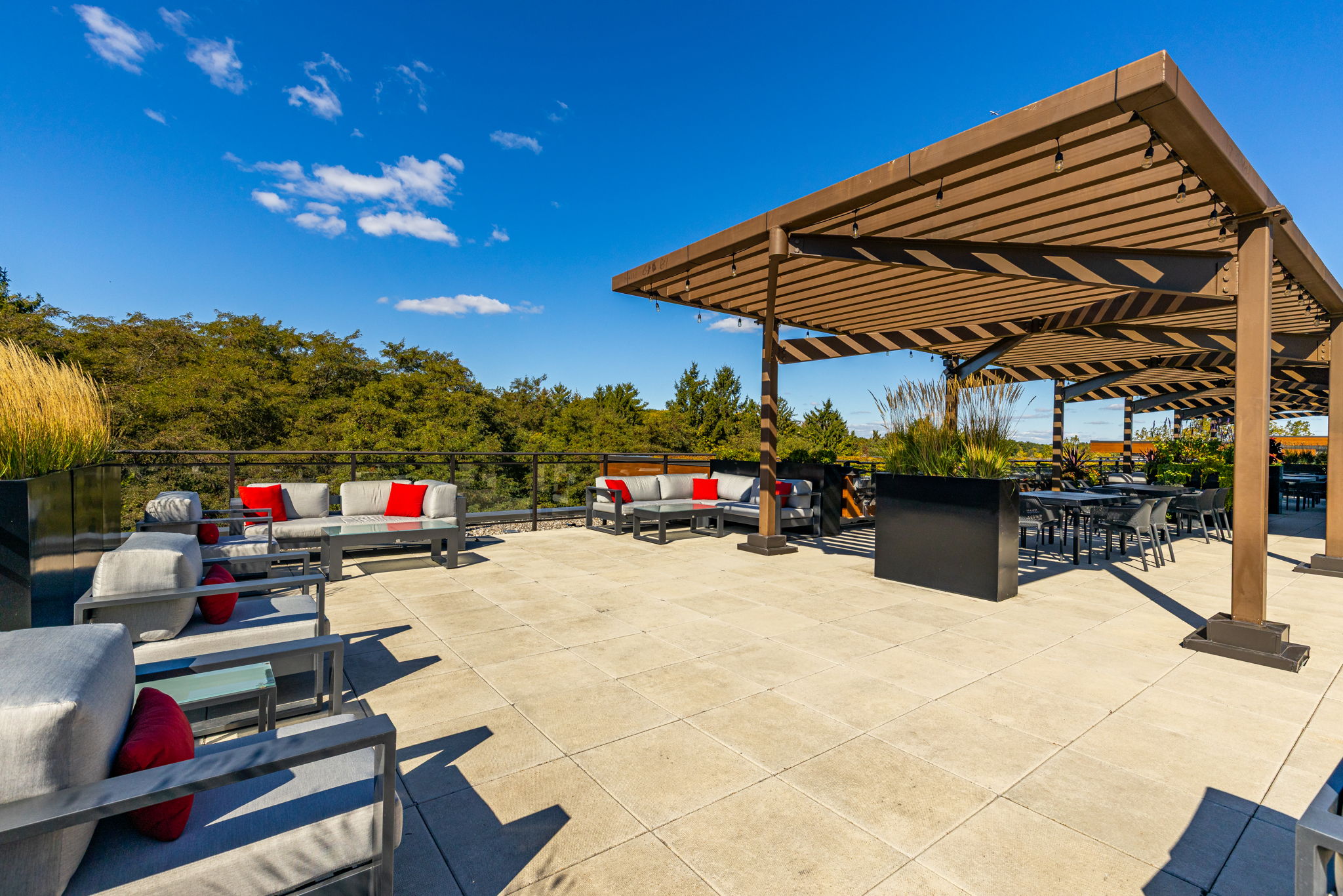 overview rooftop dining and lounging