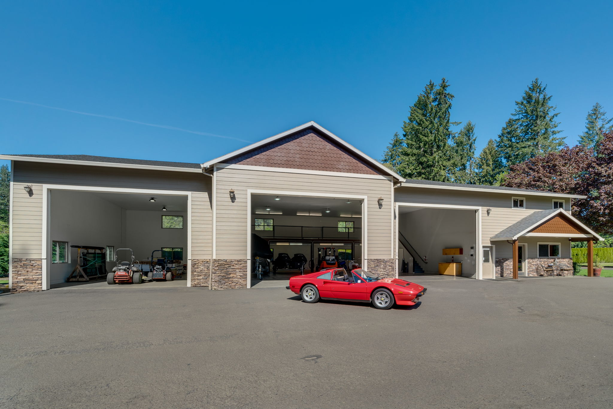 Commercial shop and office