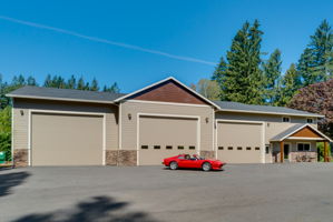 Commercial shop and office