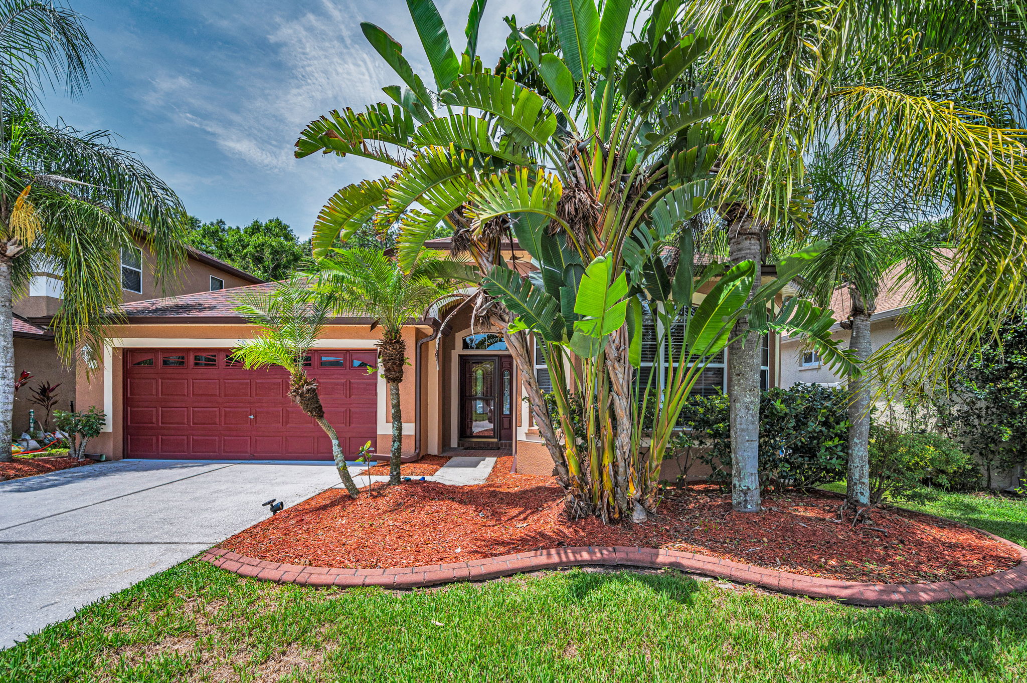 Front Exterior5