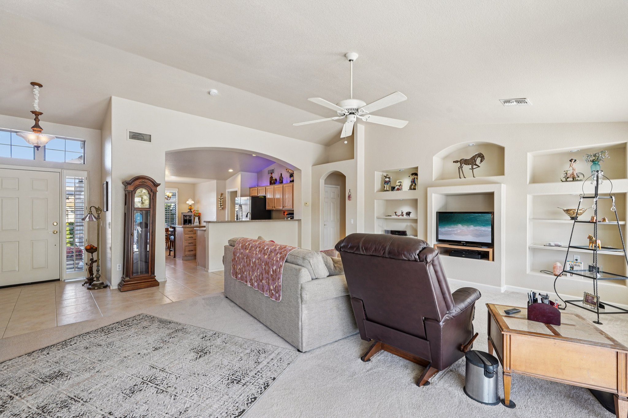 W La Reata Ave-S1001-010.jpg