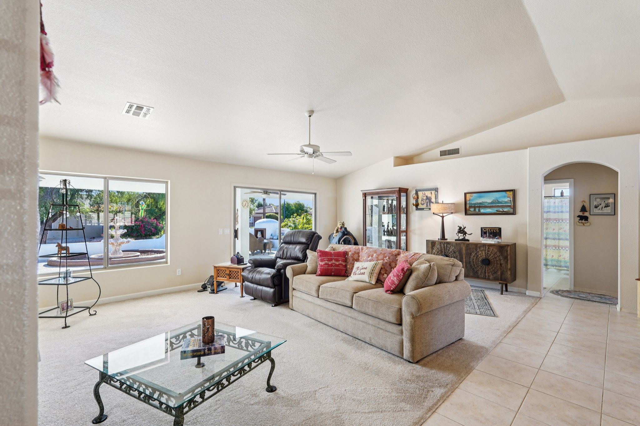 W La Reata Ave-S1001-012.jpg