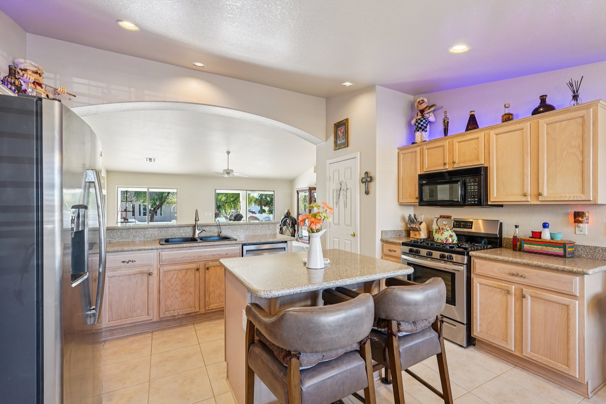 W La Reata Ave-S1001-017.jpg