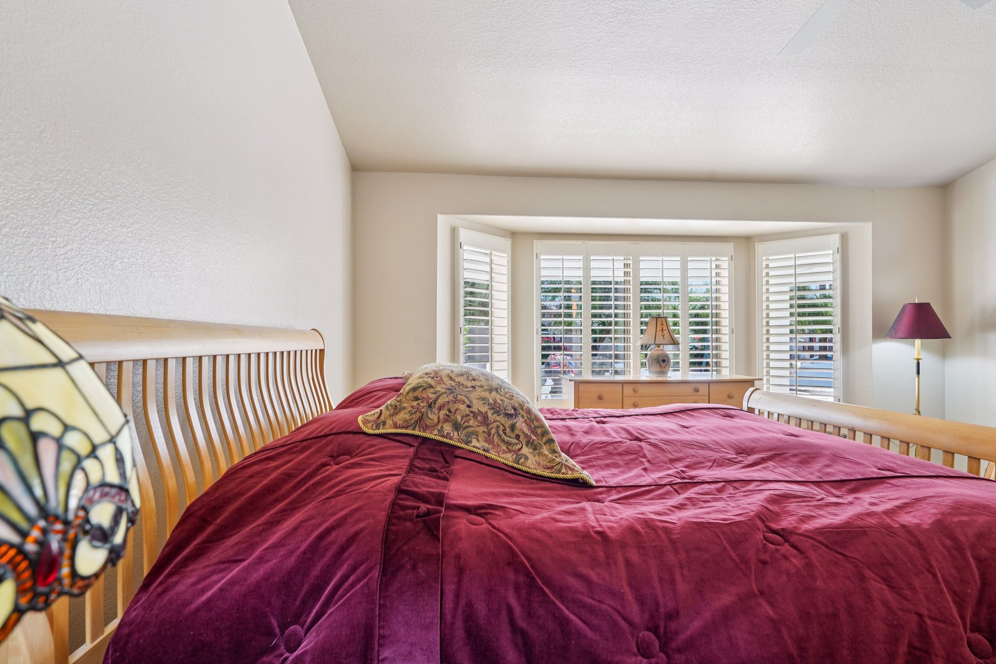 W La Reata Ave-S1001-030.jpg