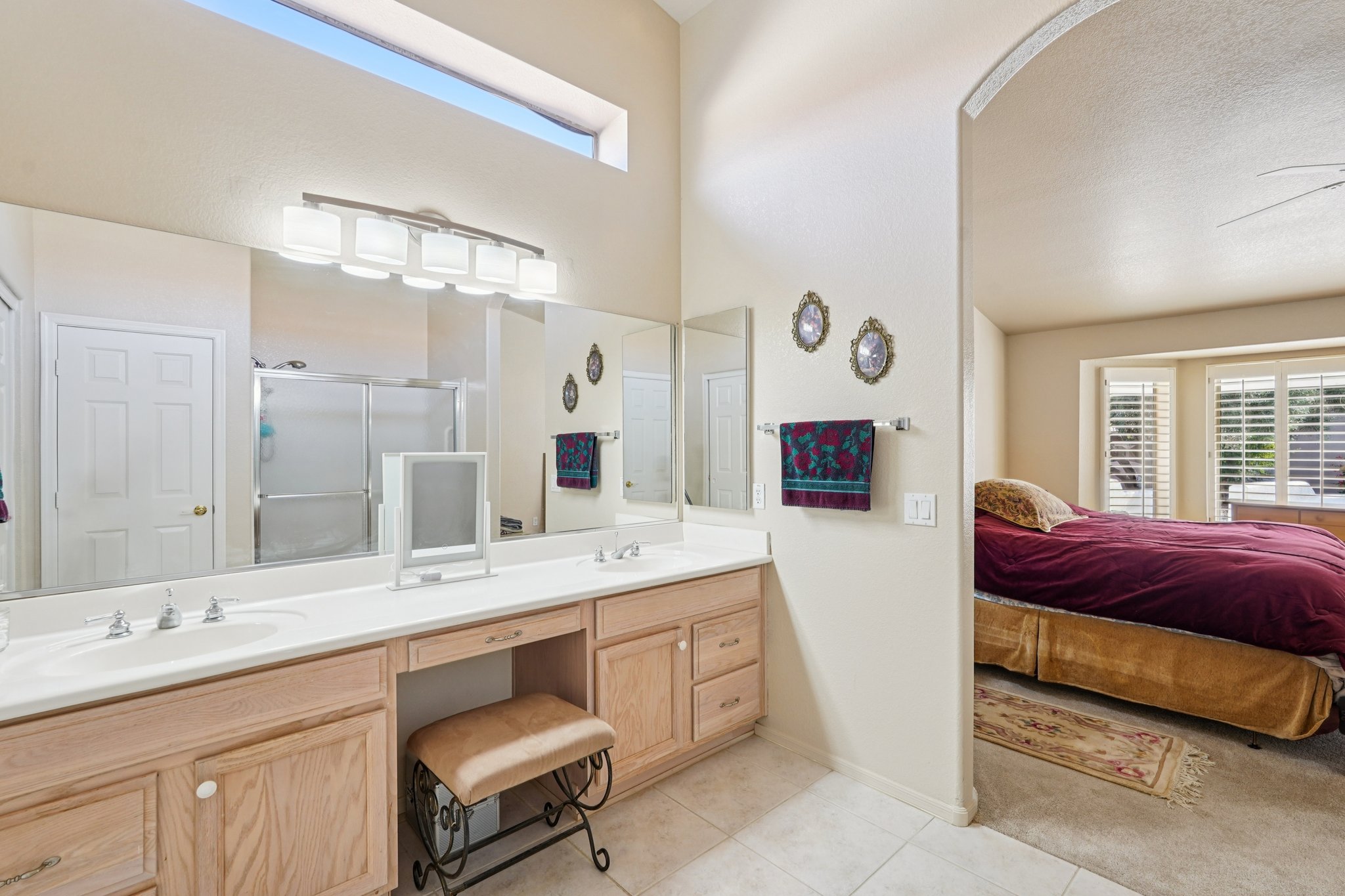 W La Reata Ave-S1001-033.jpg