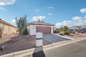 W La Reata Ave-S1001-003.jpg