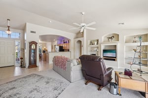 W La Reata Ave-S1001-010.jpg