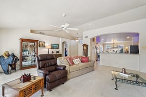 W La Reata Ave-S1001-011.jpg