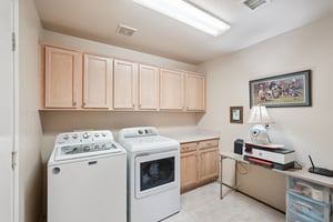 W La Reata Ave-S1001-019.jpg