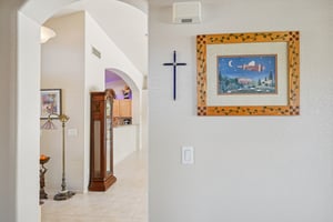 W La Reata Ave-S1001-023.jpg