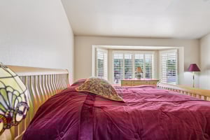 W La Reata Ave-S1001-030.jpg