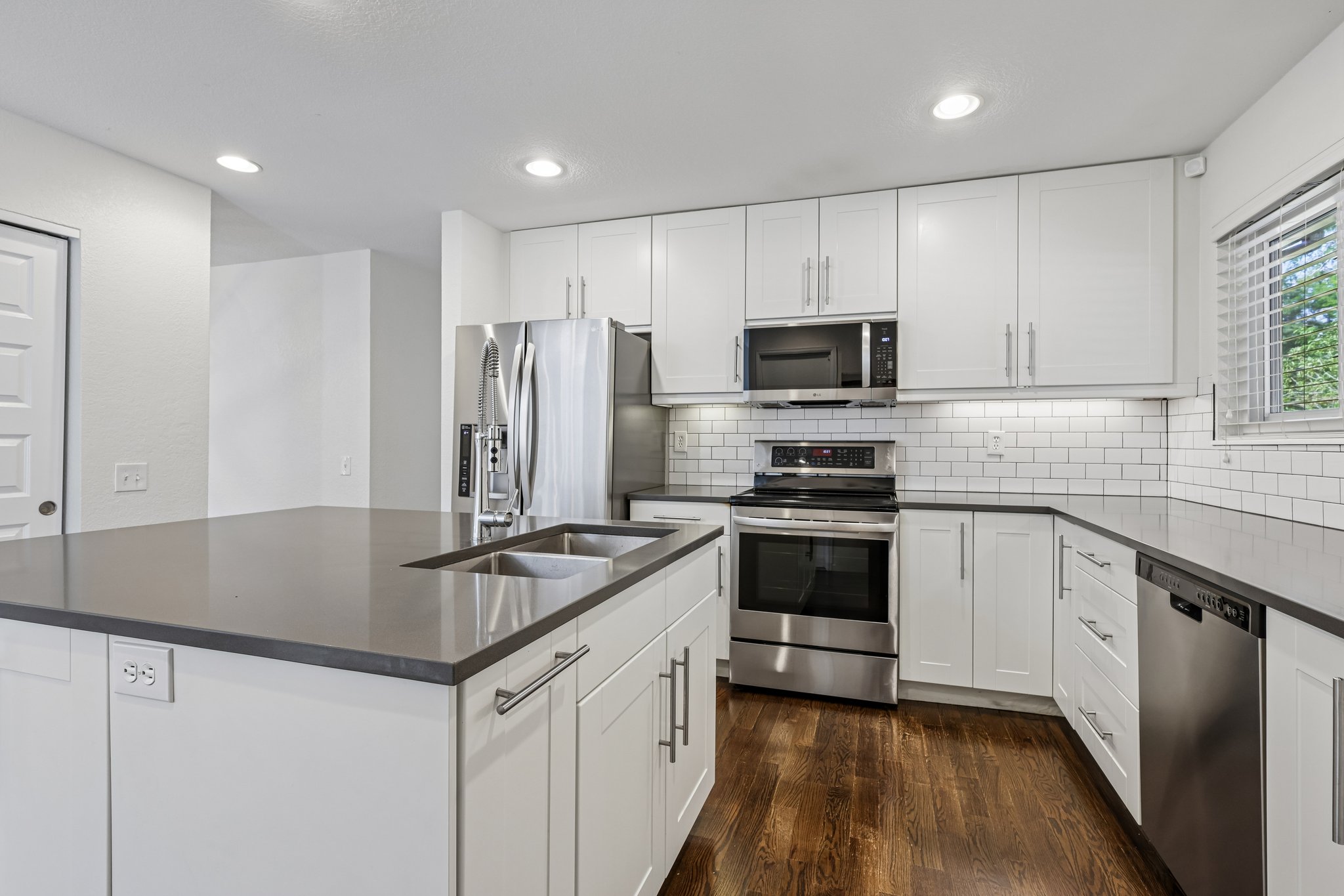 E Kenyon Ave-S2209-011.jpg