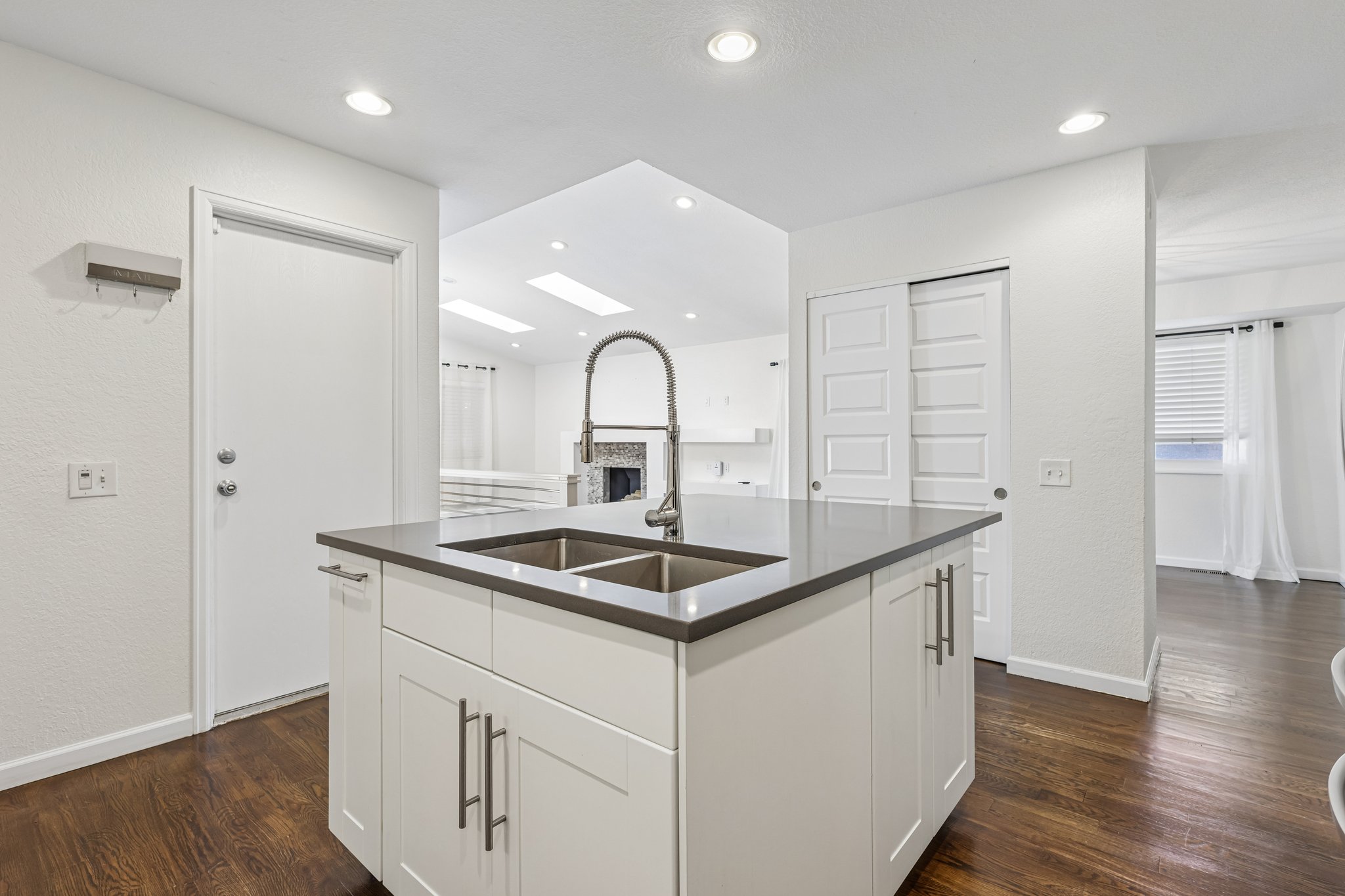 E Kenyon Ave-S2209-012.jpg