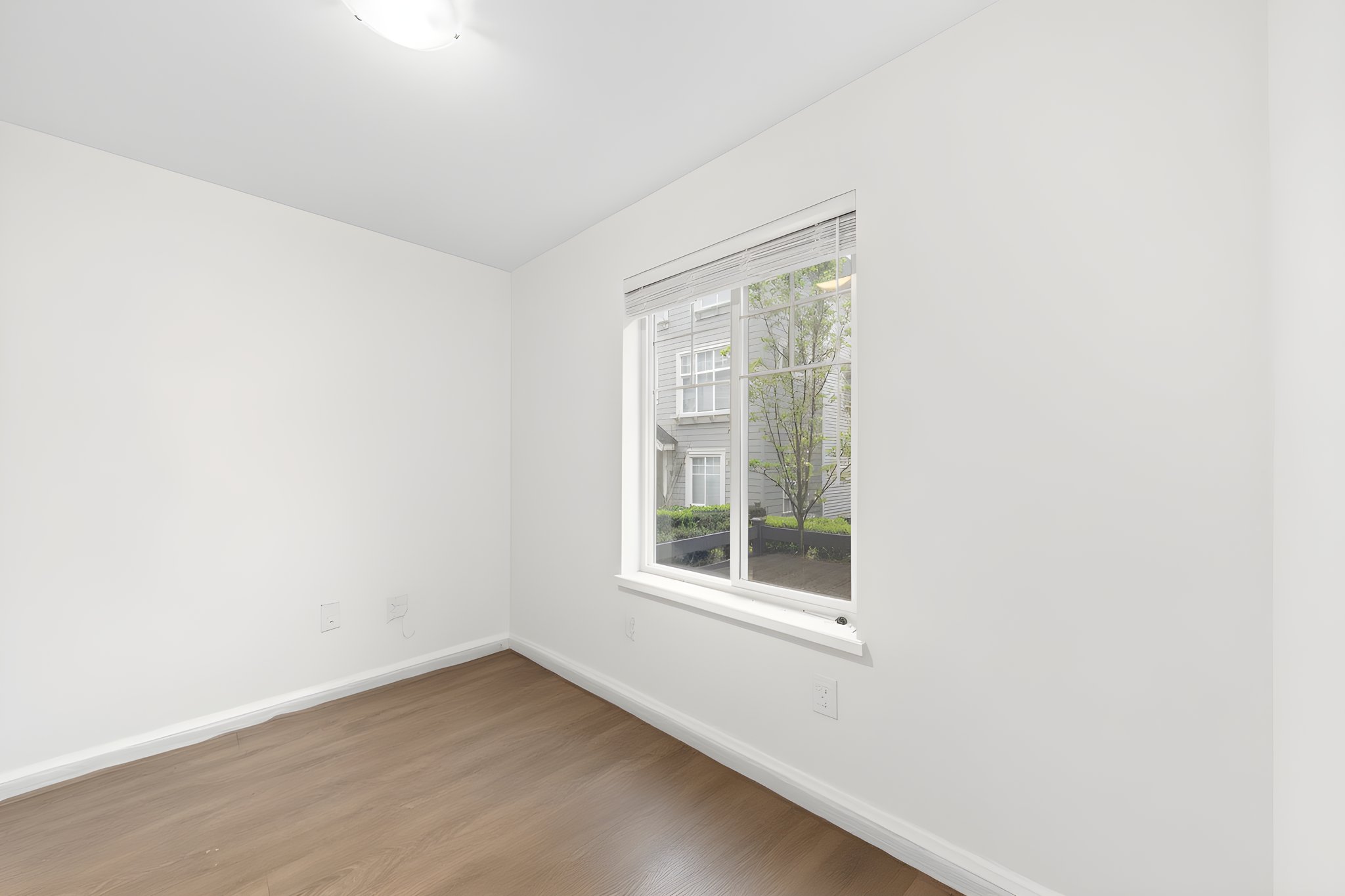 DSC03469 furniture removed.jpeg