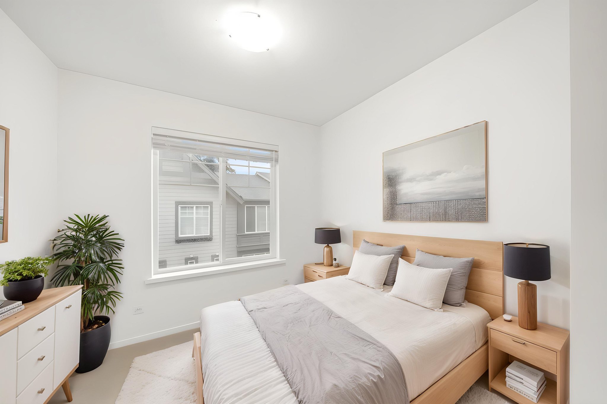 DSC03691 virtually staged.jpeg