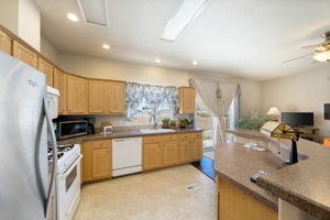 15780 Coral St, Palm Springs, CA 92262, USA Photo 9