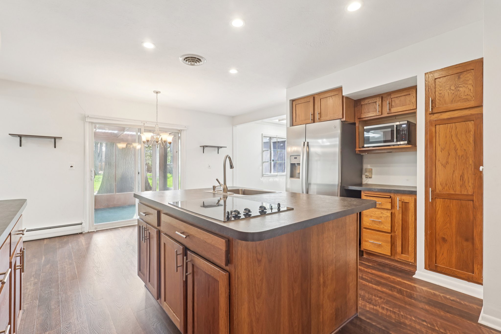 Canterbury Rd-S1604-013.jpg