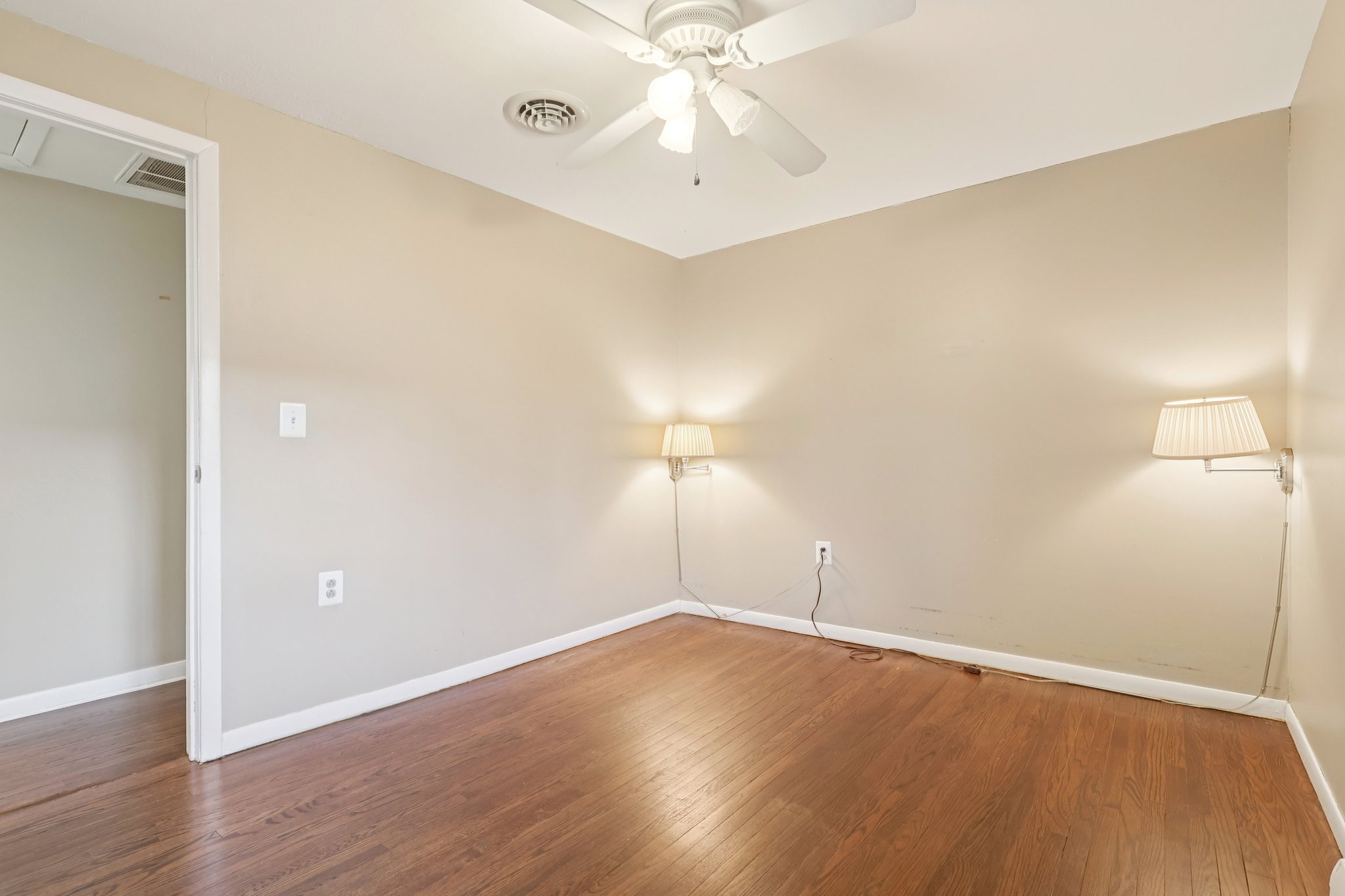 Canterbury Rd-S1604-017.jpg