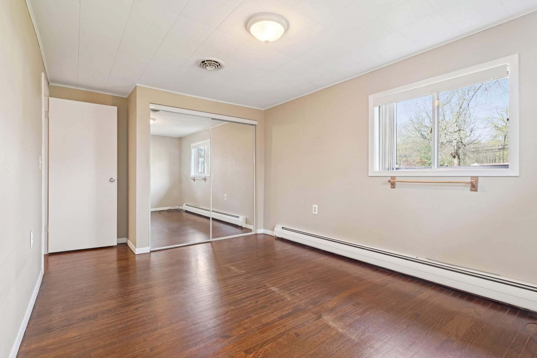 Canterbury Rd-S1604-023.jpg