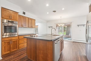 Canterbury Rd-S1604-014.jpg