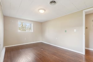 Canterbury Rd-S1604-020.jpg