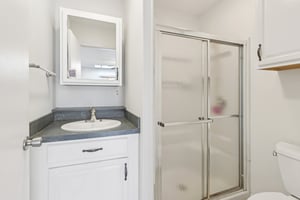 Canterbury Rd-S1604-024.jpg