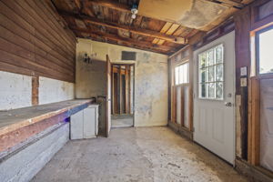  Photo 32