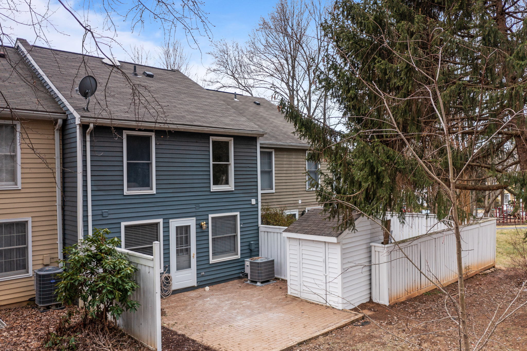 1579 Poplar Grove Dr, Reston, VA 20194 Absolute Altitude Llc.