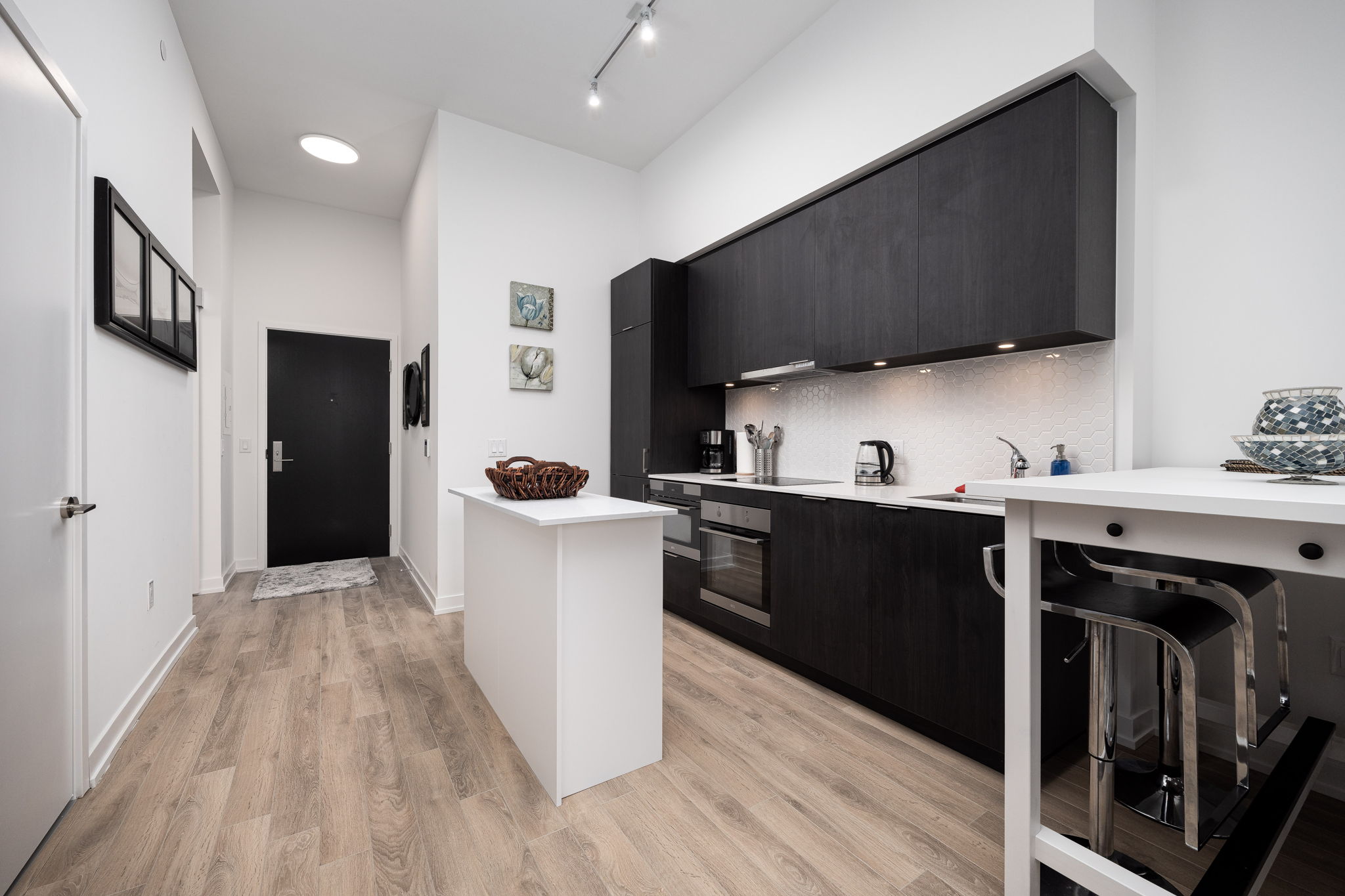 Toronto property showcase — delivered property photograph 3