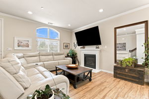 007_F8_158 Springtime Cir