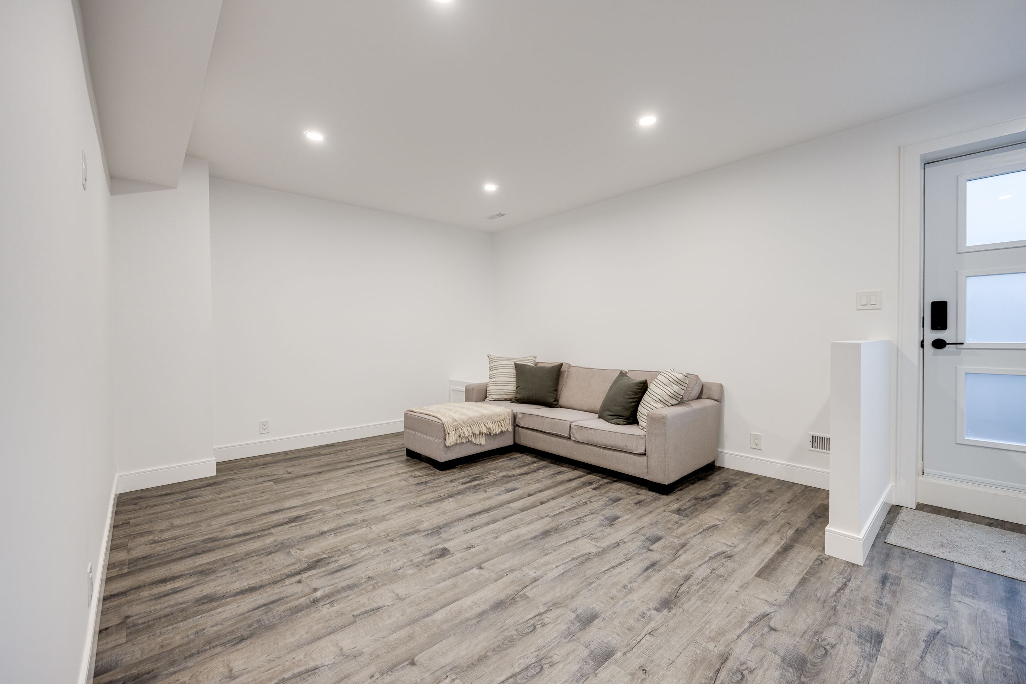 Toronto property showcase — delivered property photograph 5
